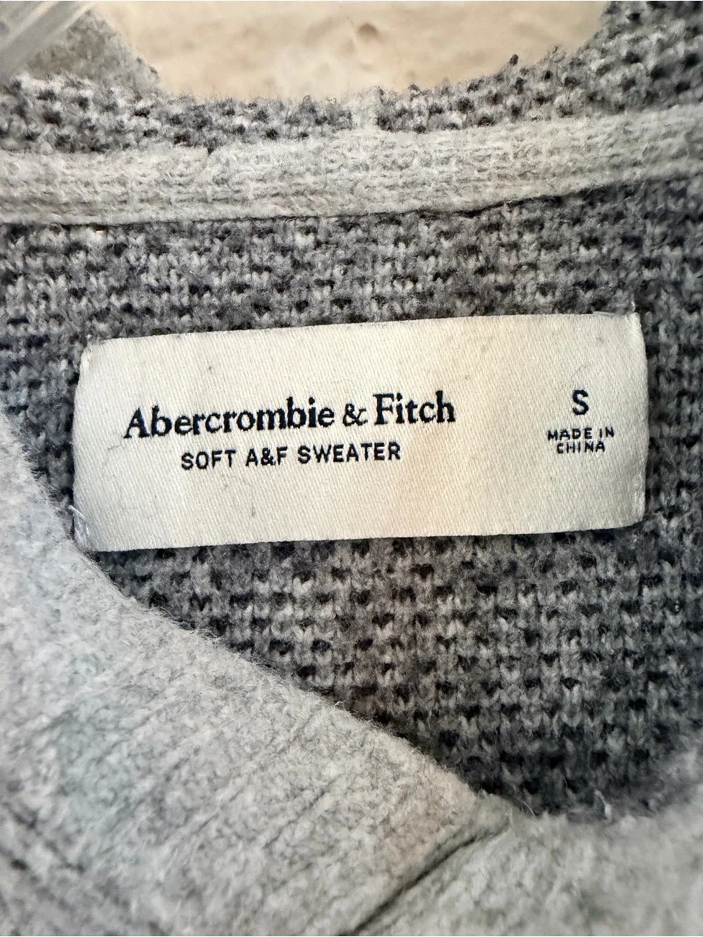 Abercrombie winter mountain scene hooded sweater
